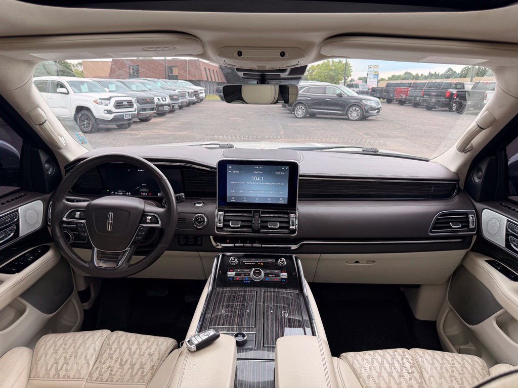 Used 2021 Lincoln Navigator L Black Label AWD/4WD image 37