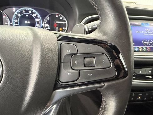 Used 2023 Buick Enclave Avenir AWD/4WD image 18