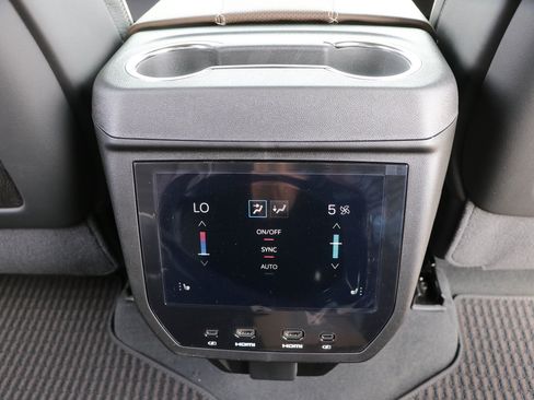 New 2026 GMC Yukon XL Denali Ultimate AWD/4WD image 34