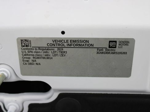 Used 2024 Chevrolet Blazer EV LT AWD/4WD image 37