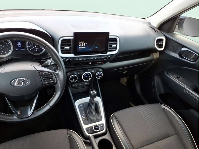 Used 2022 Hyundai Venue Limited FWD image 19
