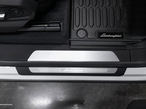 New 2025 Lamborghini Urus SE image 53