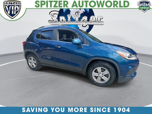 Used 2020 Chevrolet Trax LT w/ LT Convenience Package FWD image 2
