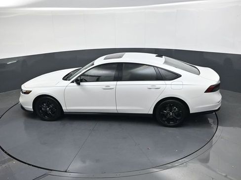 New 2025 Honda Accord SE image 29