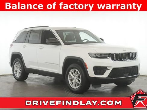 Used 2025 Jeep Grand Cherokee Laredo X image 1