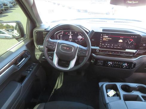Used 2025 GMC Sierra 1500 Elevation image 15