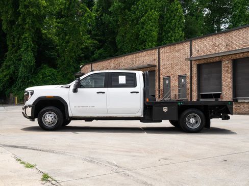 Used 2025 GMC Sierra 3500 Pro w/ Convenience Package AWD/4WD image 4