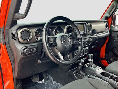 Certified 2018 Jeep Wrangler Unlimited Sport S image 9