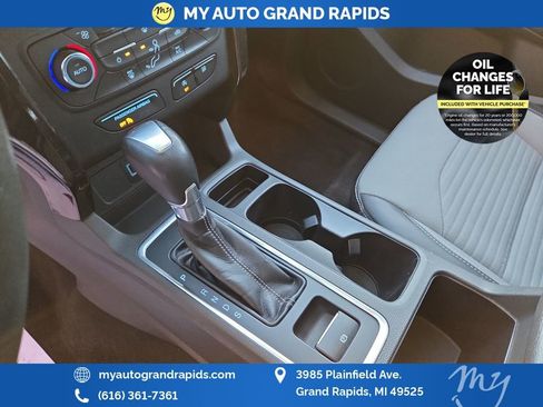 Used 2017 Ford Escape SE w/ SE Sport Appearance Package image 39