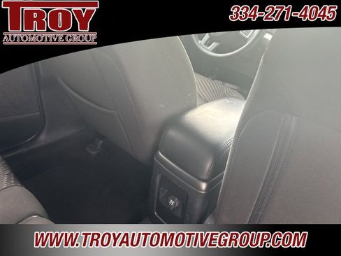 Used 2020 Dodge Journey SE image 25