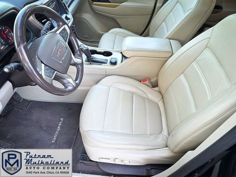 Used 2017 GMC Acadia Denali w/ Technology Package AWD/4WD image 9