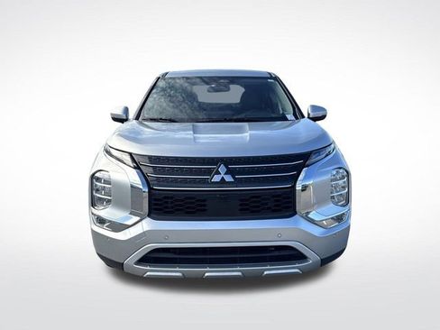 Used 2024 Mitsubishi Outlander SE image 9
