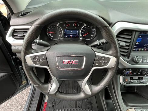 Certified 2023 GMC Acadia SLE w/ Driver Convenience Package image 12