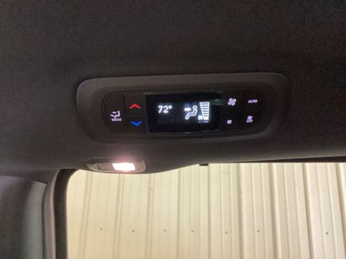 New 2026 Chrysler Pacifica Limited w/ S Appearance Package AWD/4WD image 37