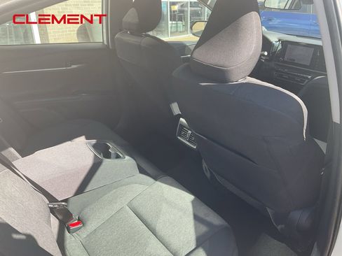 Used 2025 Toyota Camry LE image 29