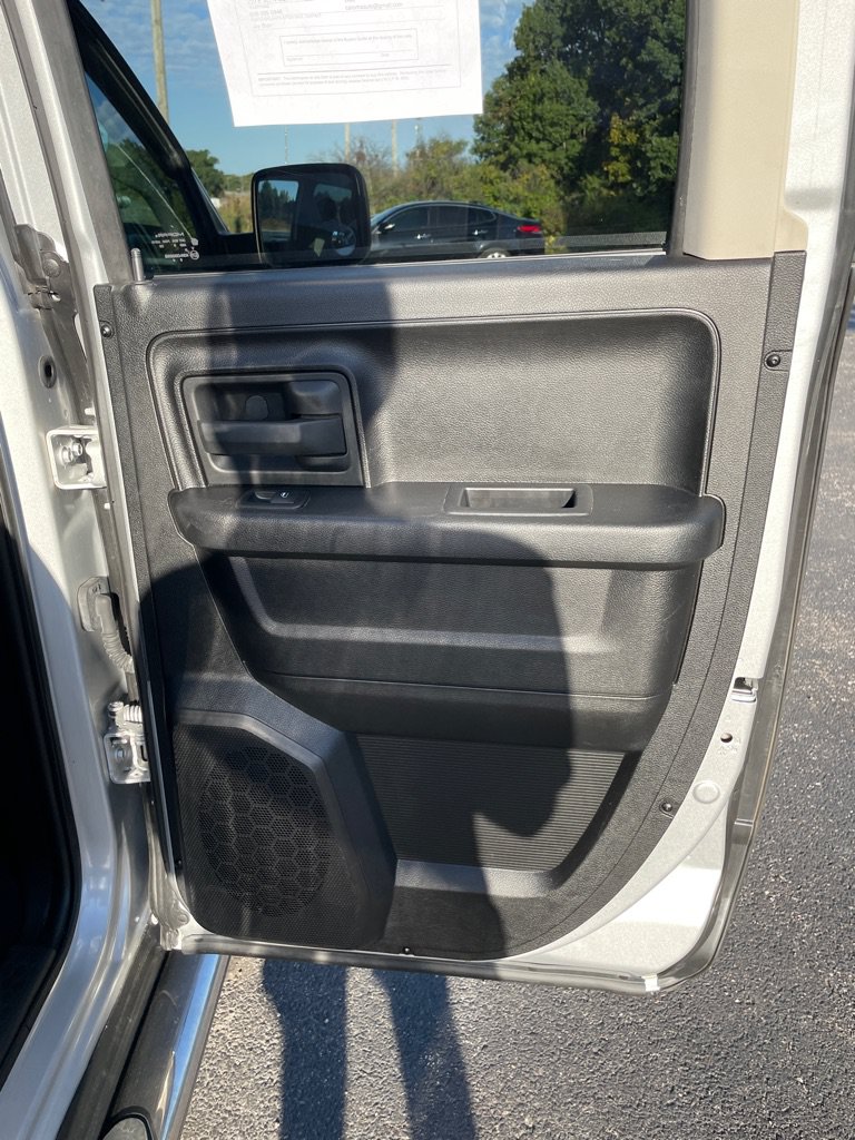 Used 2015 RAM 1500 Express AWD/4WD image 19