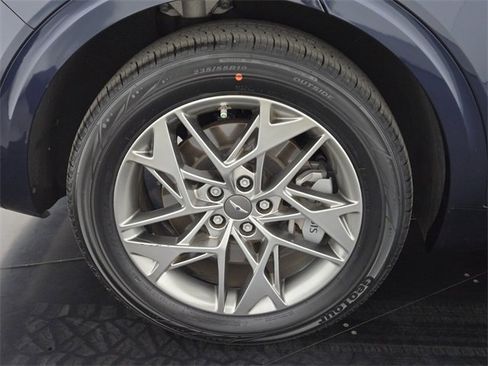 Used 2023 Genesis GV70 2.5T w/ Select Package image 10