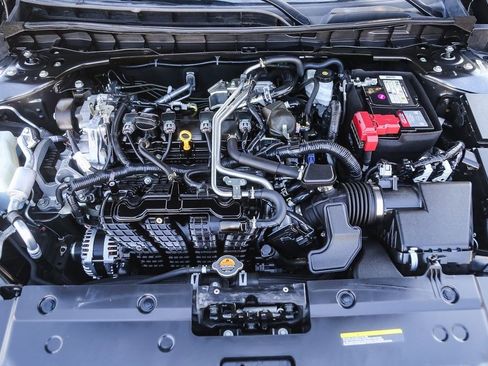 Used 2022 Nissan Altima 2.5 SR image 26