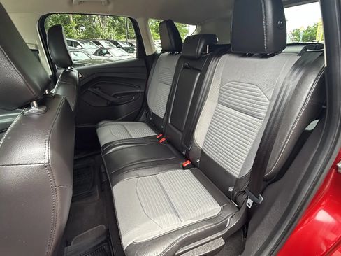 Used 2018 Ford Escape SE w/ SE Sport Appearance Package AWD/4WD image 24