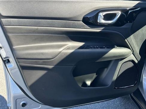 New 2026 Jeep Compass Latitude image 22