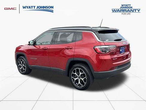 Used 2025 Jeep Compass Limited AWD/4WD image 3