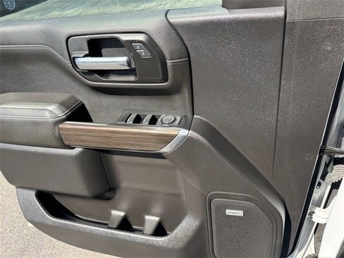 Used 2022 Chevrolet Silverado 1500 LT Trail Boss w/ LT Trail Boss Premium Package image 17