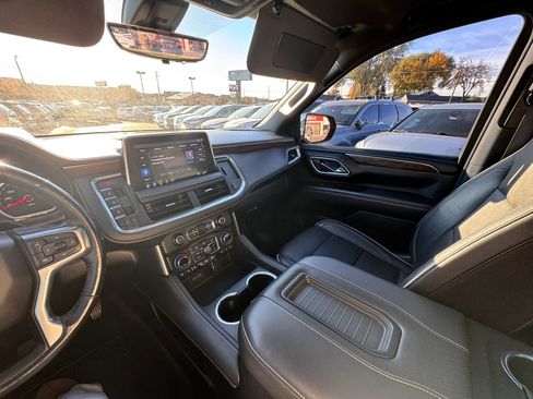 Used 2021 Chevrolet Suburban Premier w/ Premium Package image 20