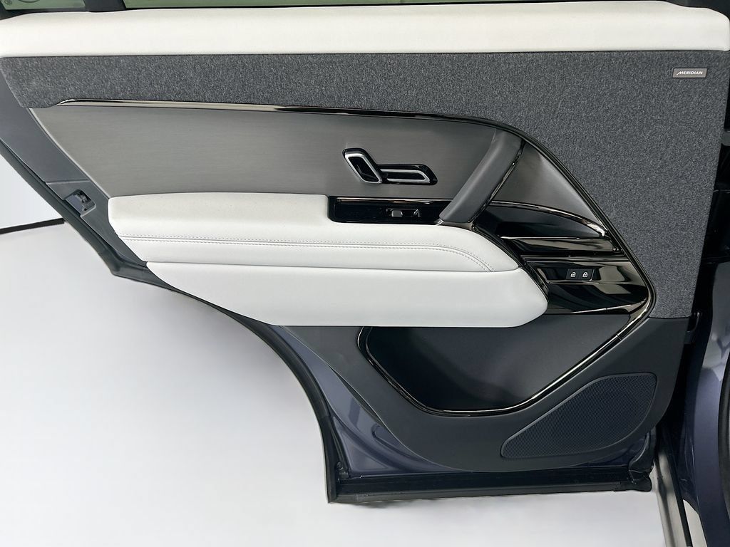 New 2026 Land Rover Range Rover Sport SE AWD/4WD image 25