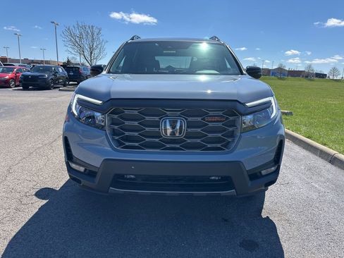Used 2023 Honda Passport TrailSport image 2