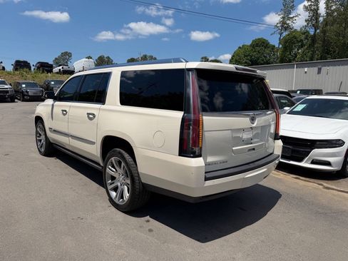 Used 2015 Cadillac Escalade ESV Premium AWD/4WD image 8