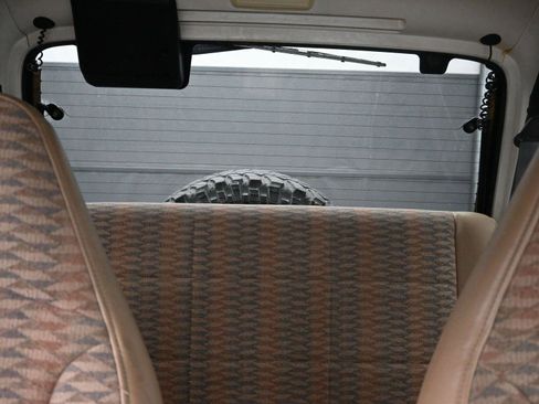 Used 2000 Jeep Wrangler Sport image 10