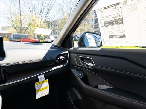 New 2026 Nissan Rogue Platinum image 11