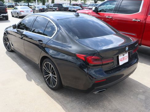 Used 2022 BMW 530i w/ Convenience Package RWD image 8