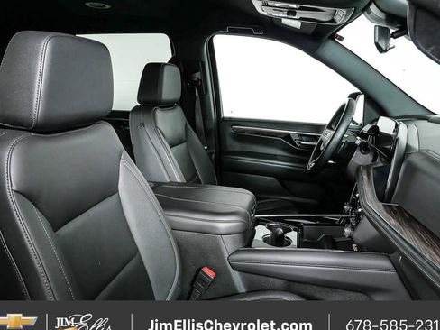 Certified 2025 Chevrolet Tahoe LT image 22