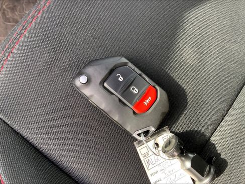 Used 2021 Jeep Gladiator Rubicon w/ Trailer Tow Package image 14