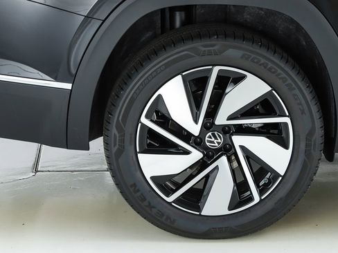 New 2026 Volkswagen Atlas SEL image 52