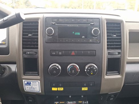 Used 2012 RAM 5500 4x4 Regular Cab w/ PWR & Remote Entry Group image 18