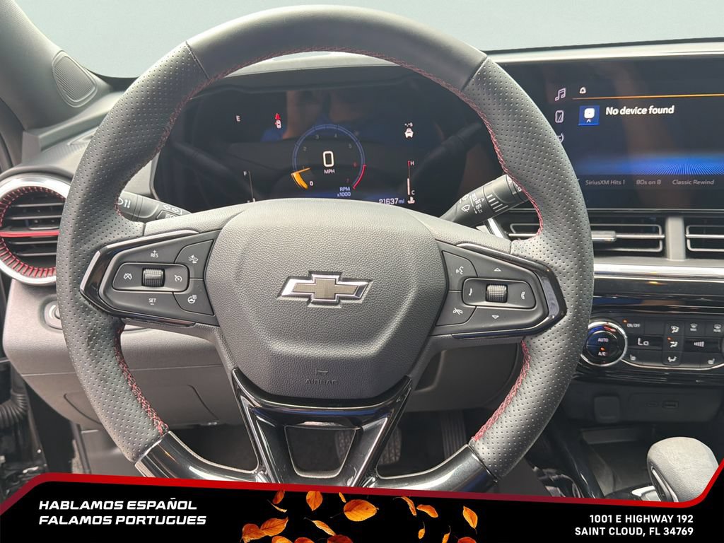 Certified 2025 Chevrolet Trax RS w/ Sunroof Package FWD image 18