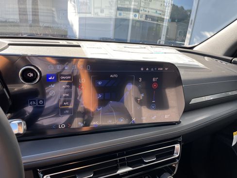 New 2026 Chevrolet Traverse LT image 47