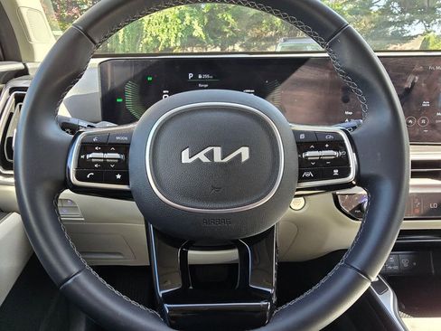 Certified 2025 Kia Sorento EX w/ EX Panoramic Sunroof Package AWD/4WD image 16