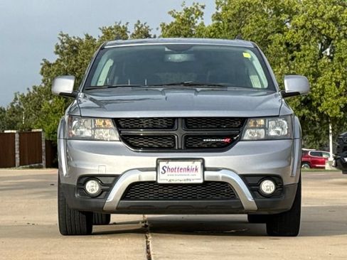 Used 2018 Dodge Journey Crossroad FWD image 2