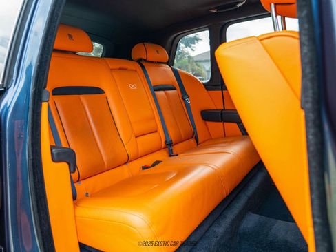 Used 2023 Rolls-Royce Cullinan Black Badge w/ Leather Finishing Pack image 40