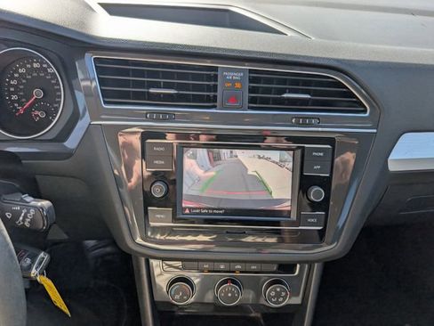 Used 2021 Volkswagen Tiguan S image 15