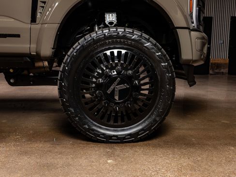 Used 2026 Ford F450 King Ranch w/ Chrome Package image 12