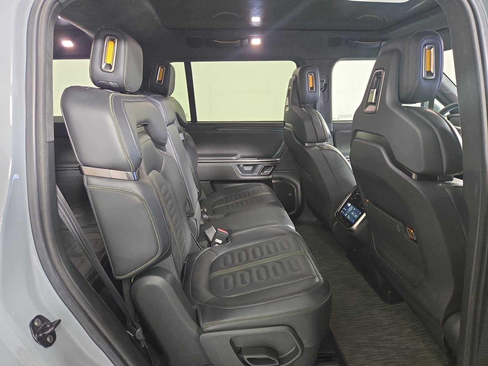 Used 2024 Rivian R1S Adventure Quad AWD/4WD image 23
