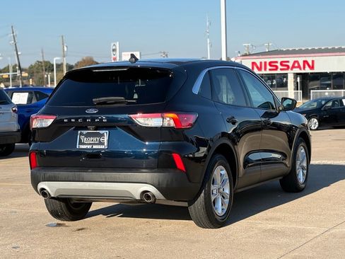 Used 2021 Ford Escape SE image 7