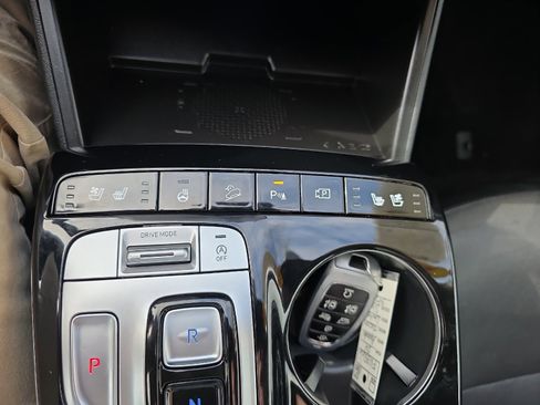 Used 2024 Hyundai Tucson Limited image 27