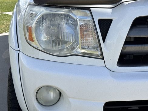 Used 2010 Toyota Tacoma 4x4 Double Cab image 10