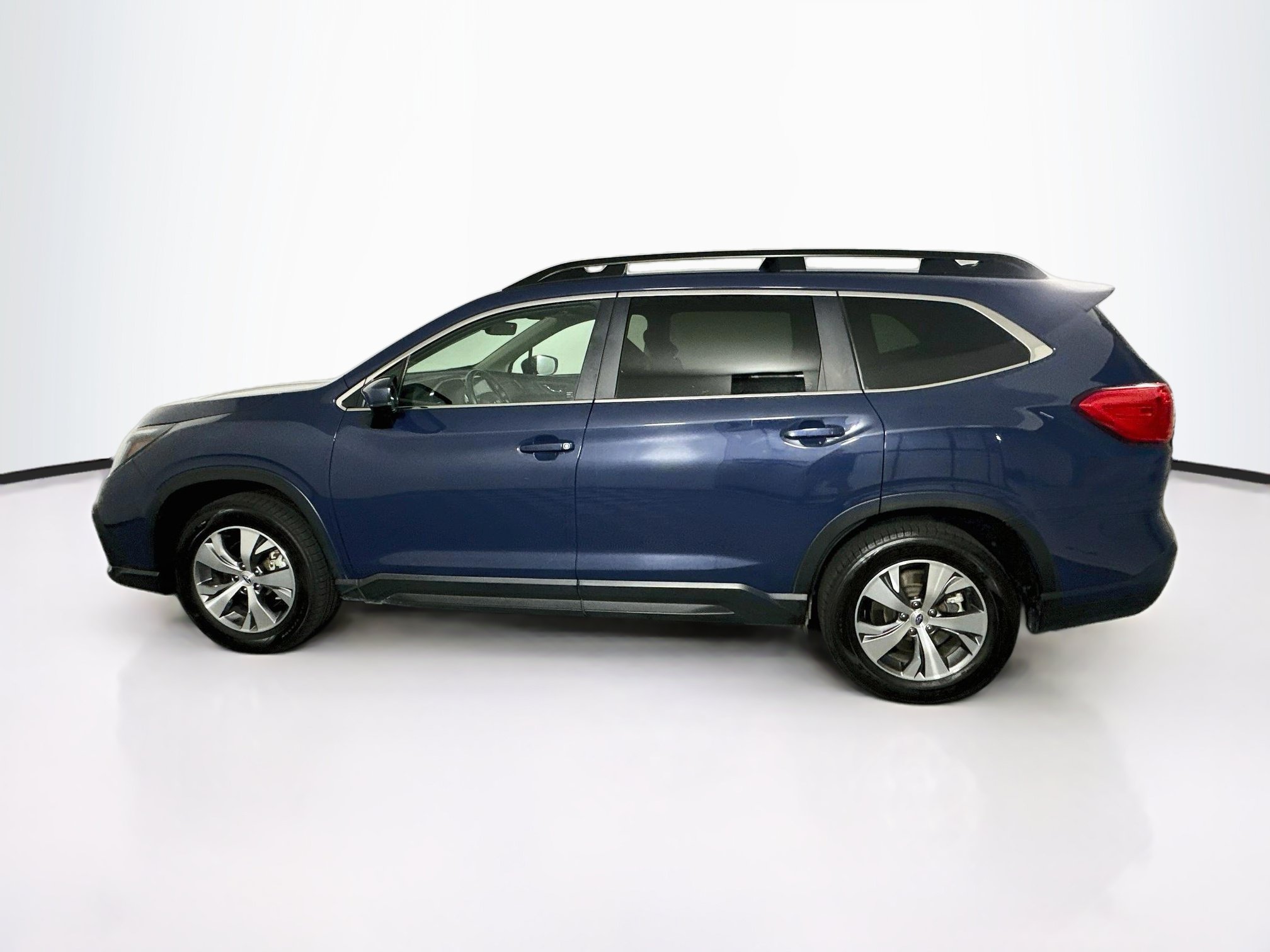 Used 2025 Subaru Ascent Premium AWD/4WD image 4