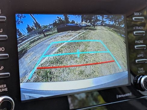 Used 2023 Toyota Camry SE image 8